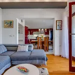 Apartman Dina