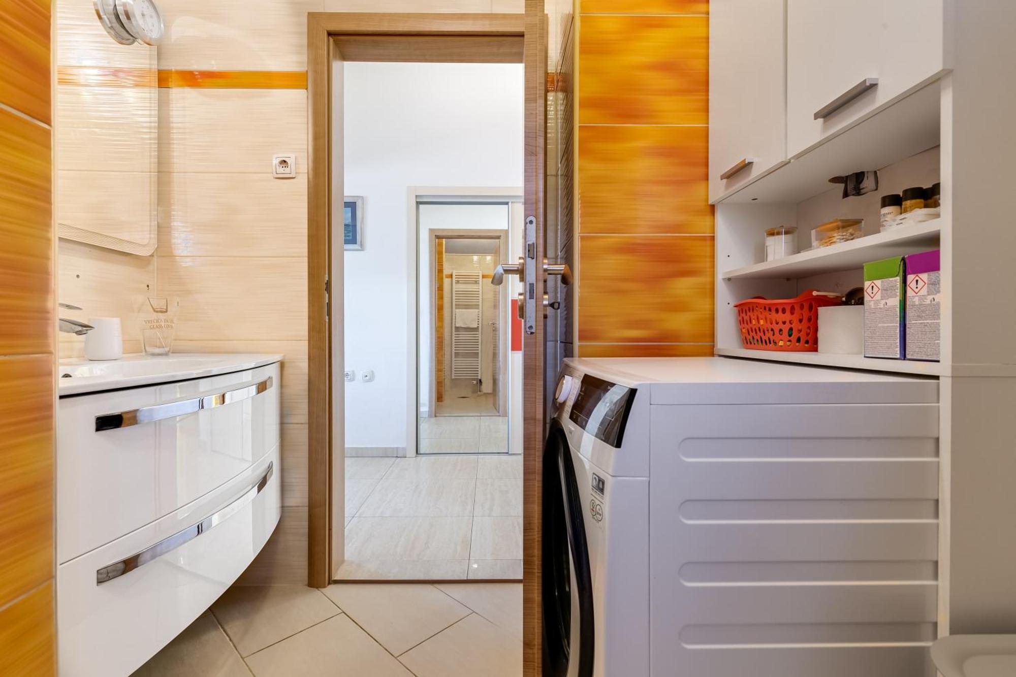 Apartament Dina *