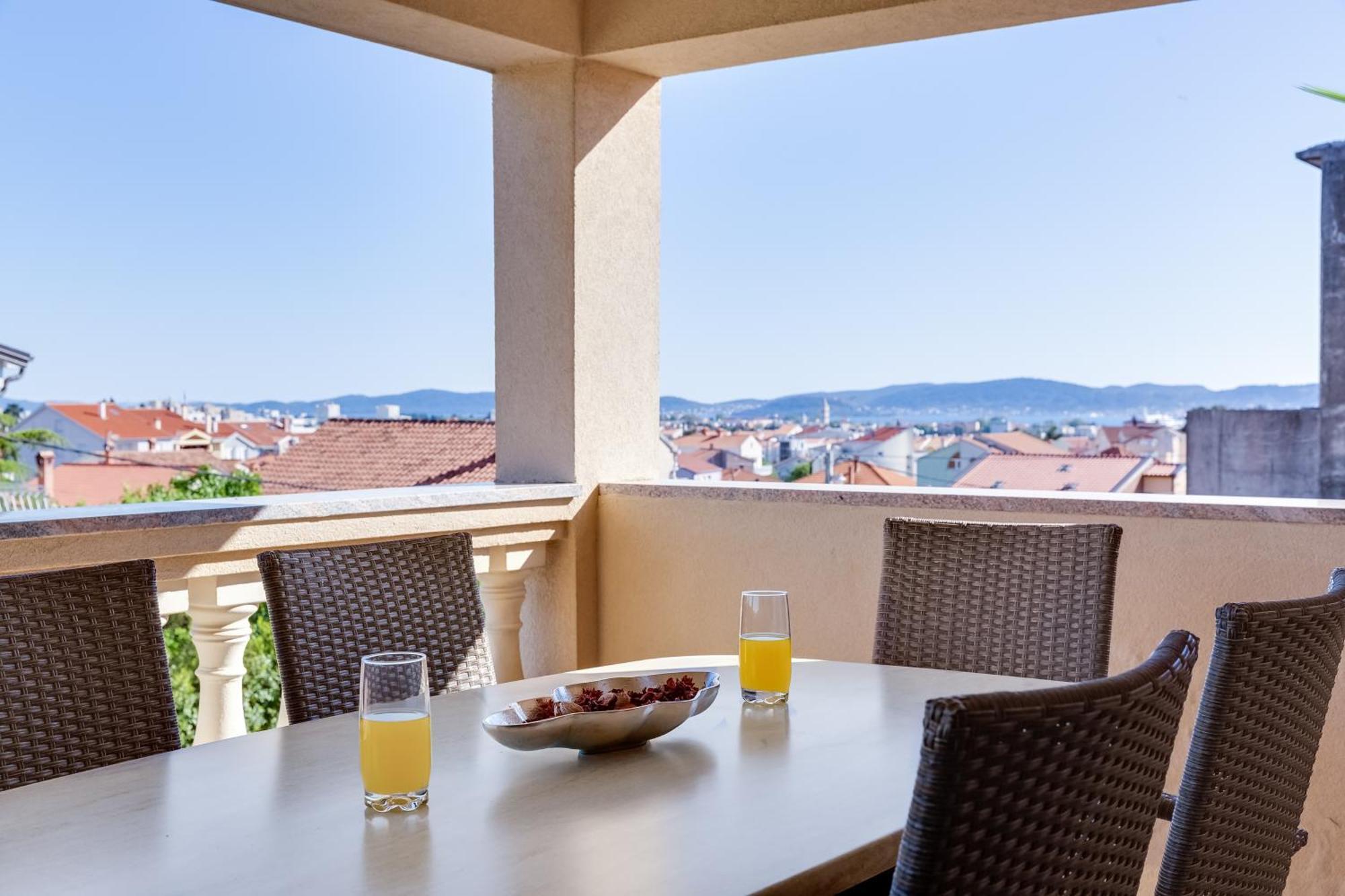 Apartament Dina